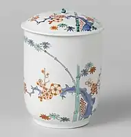Chantilly porcelain pot, painted with bamboo and prunus and two birds. 1730–1735