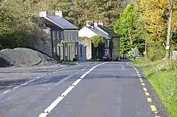 The R512 road passes through Rockmills