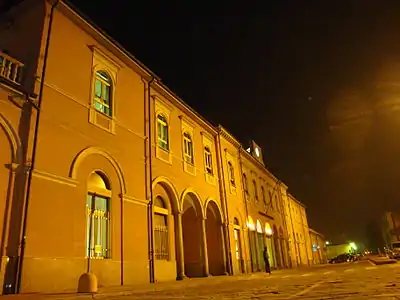 The passenger building, 20 November 2008