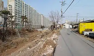 In Omokcheon-dong, Suwon37°14′38″N 126°57′54″E﻿ / ﻿37.24389°N 126.96500°E﻿ / 37.24389; 126.96500