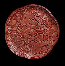 Pan in the Form of a Plum Blossom with Birds and Flowers, Late Song dynasty