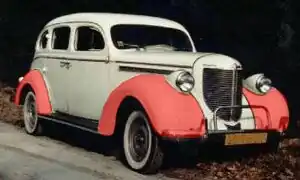 the fenders on this car are highlighted red